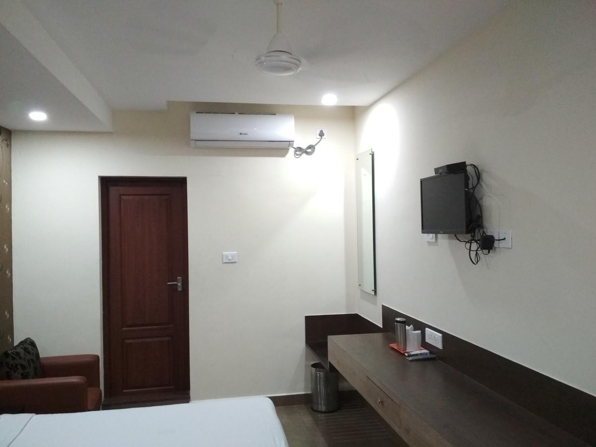 Alwaye Hotel Rukmini מראה חיצוני תמונה