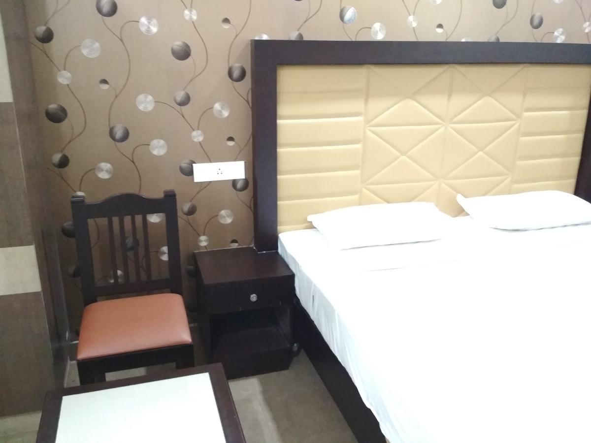 Alwaye Hotel Rukmini מראה חיצוני תמונה