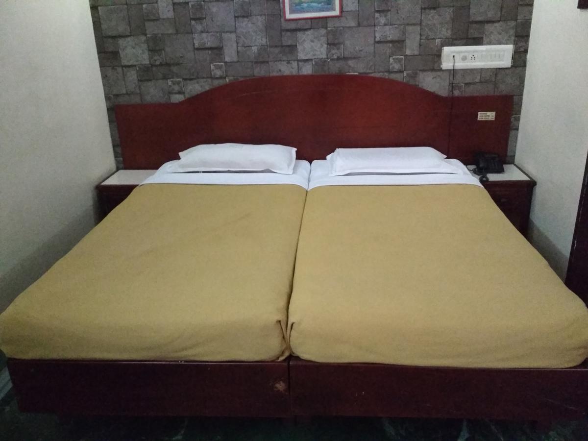 Alwaye Hotel Rukmini מראה חיצוני תמונה