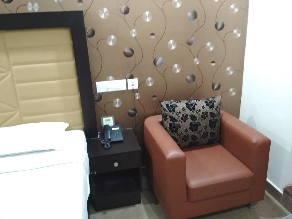 Alwaye Hotel Rukmini מראה חיצוני תמונה