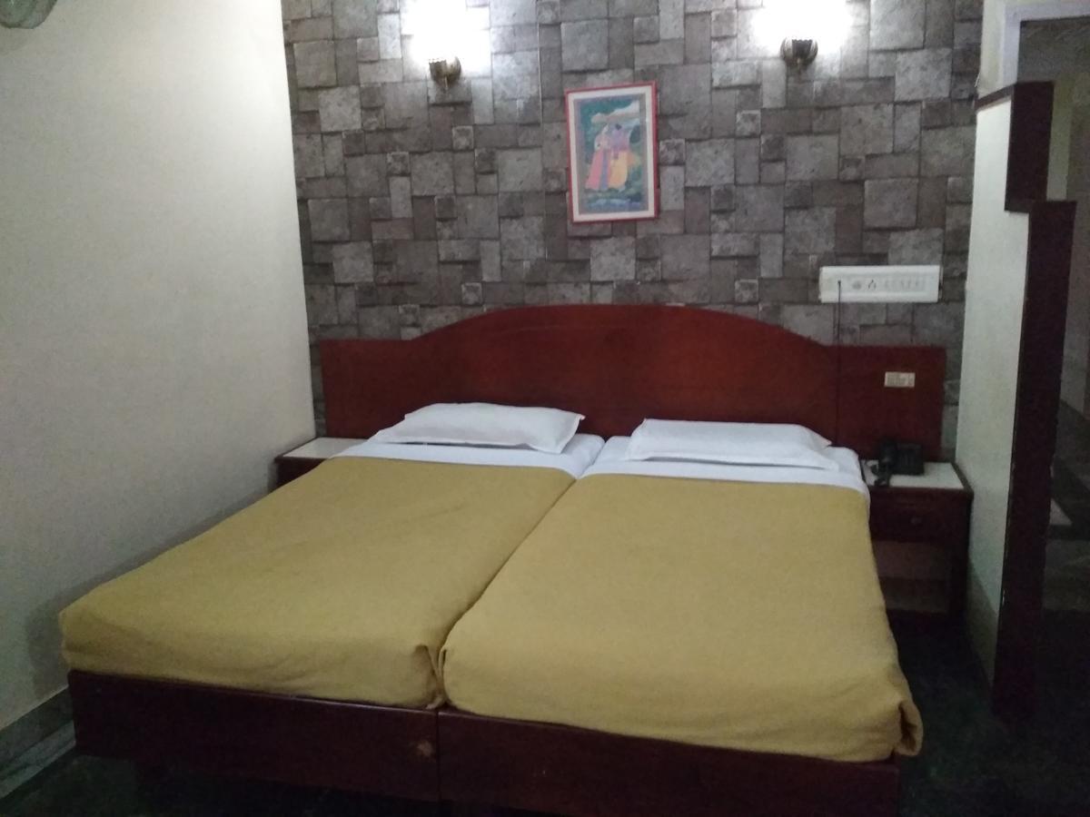 Alwaye Hotel Rukmini מראה חיצוני תמונה